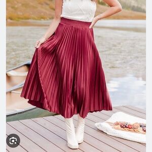 Pink Lilly Wine and Dine Pleated MIDI Skirt NWOT